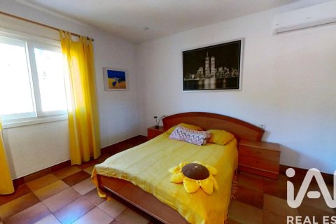 Сasa de 5 dormitorios en venta en La Bisbal Del Penedes, Tarragona, Cataluña, Spain № 4756 - foto 21