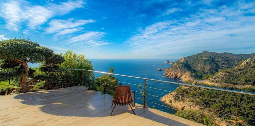 5 bedrooms house for sale in Tossa de Mar, Girona, Catalonia, Spain № 7086