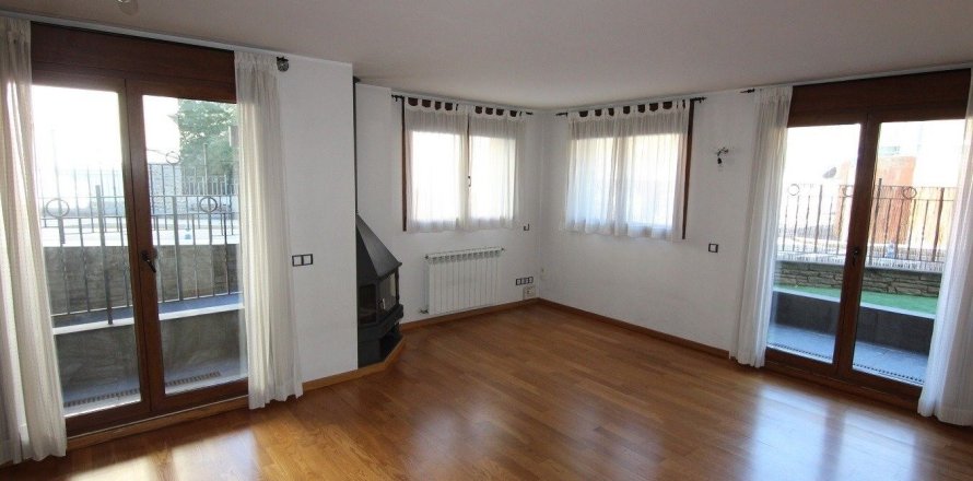 3 chambres apartment à vendre à Principado De Andorra (Ninguna Poblacion Tiene C.P.), Lleida, Catalonia, Spain № 5447