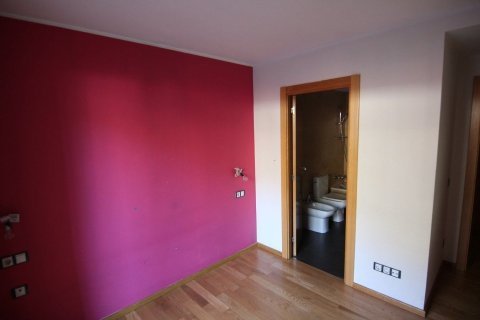 3 chambres apartment à vendre à Principado De Andorra (Ninguna Poblacion Tiene C.P.), Lleida, Catalonia, Spain № 5447 - photo 7