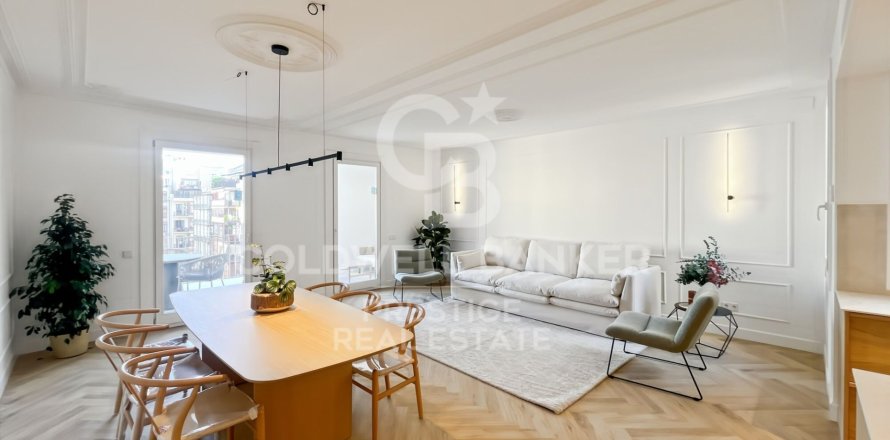 3 bedrooms apartment for sale in Barcelona, Catalonia, Spain № 5442