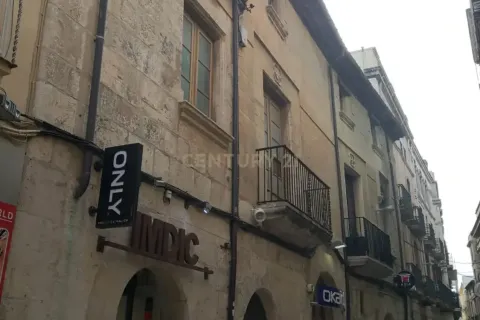 753 sq.m. commercial property for sale in Vilafranca Del Penedes, Barcelona, Catalonia, Spain № 6997