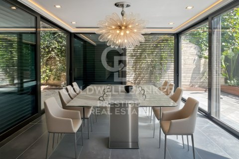 Сasa de 4 dormitorios en venta en Barcelona, Cataluña, Spain № 7830 - foto 22