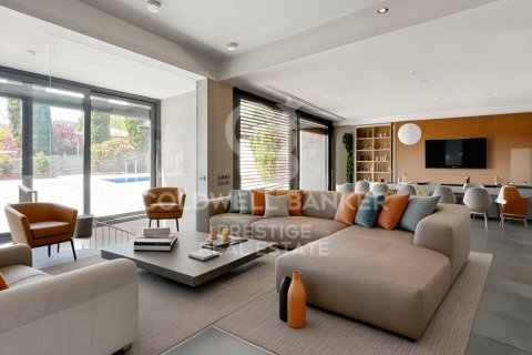 Сasa de 4 dormitorios en venta en Barcelona, Cataluña, Spain № 7830 - foto 25