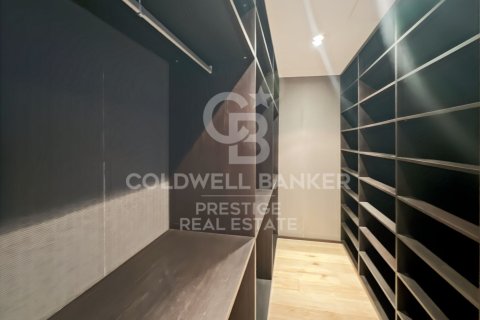 Сasa de 4 dormitorios en venta en Barcelona, Cataluña, Spain № 7830 - foto 15