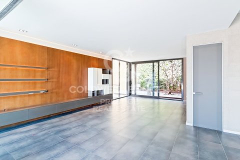 Сasa de 4 dormitorios en venta en Barcelona, Cataluña, Spain № 7830 - foto 28