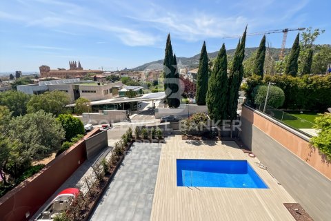 Сasa de 4 dormitorios en venta en Barcelona, Cataluña, Spain № 7830 - foto 23