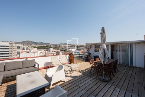1 bedroom penthouse for sale in Barcelona, Catalonia, Spain № 8764 - photo 2
