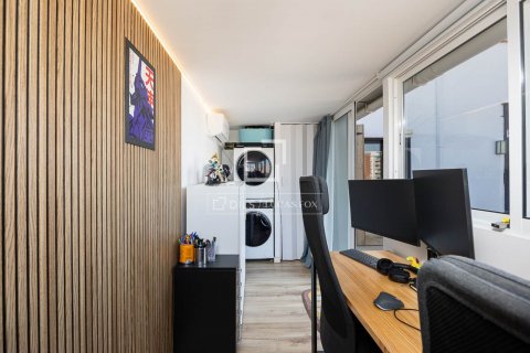 1 bedroom penthouse for sale in Barcelona, Catalonia, Spain № 8764 - photo 9