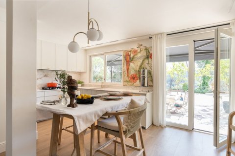 6 bedrooms house for sale in Barcelona, Catalonia, Spain № 1337 - photo 12