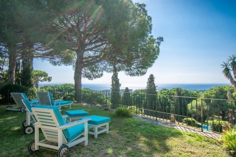 6 bedrooms house for sale in Sant Andreu de Llavaneres, Barcelona, Catalonia, Spain № 1335 - photo 2
