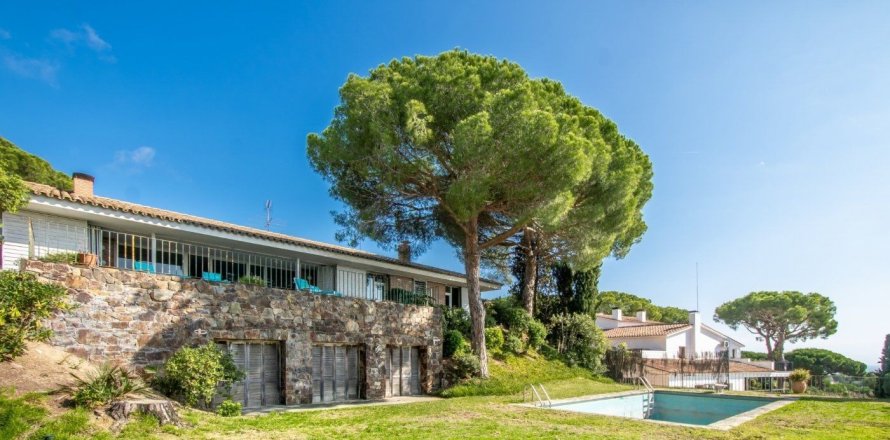 6 bedrooms house for sale in Sant Andreu de Llavaneres, Barcelona, Catalonia, Spain № 1335