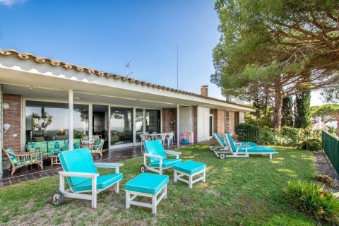 6 bedrooms house for sale in Sant Andreu de Llavaneres, Barcelona, Catalonia, Spain № 1335 - photo 19
