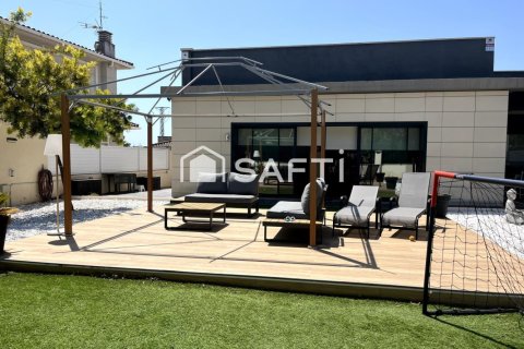 10 bedrooms villa for sale in Cubelles, Barcelona, Catalonia, Spain № 2257 - photo 2