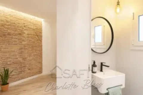 2 bedrooms apartment for sale in Ciutat Vella, Barcelona, Catalonia, Spain № 2260 - photo 7