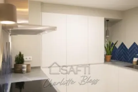 2 bedrooms apartment for sale in Ciutat Vella, Barcelona, Catalonia, Spain № 2260 - photo 3