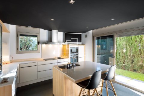 6 bedrooms villa for sale in Vilassar de Dalt, Barcelona, Catalonia, Spain № 6807 - photo 20