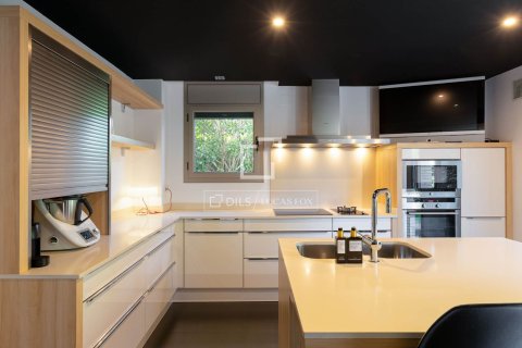 6 bedrooms villa for sale in Vilassar de Dalt, Barcelona, Catalonia, Spain № 6807 - photo 17