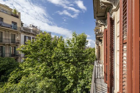 3 bedrooms apartment for rent in Barcelona, Catalonia, Spain № 6808 - photo 6
