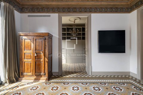 3 bedrooms apartment for rent in Barcelona, Catalonia, Spain № 6808 - photo 10