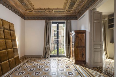 3 bedrooms apartment for rent in Barcelona, Catalonia, Spain № 6808 - photo 11
