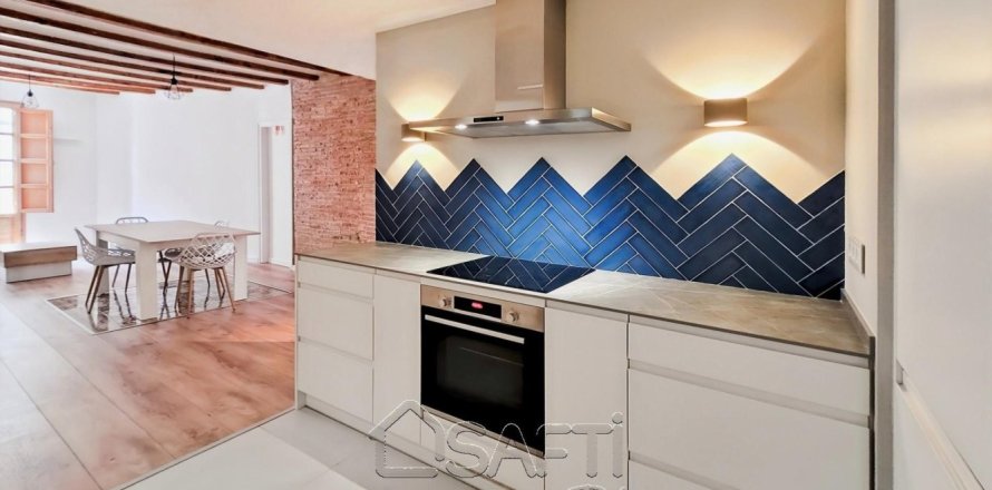 2 bedrooms apartment for sale in Ciutat Vella, Barcelona, Catalonia, Spain № 2262