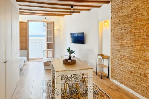 2 bedrooms apartment for sale in Ciutat Vella, Barcelona, Catalonia, Spain № 2262 - photo 2