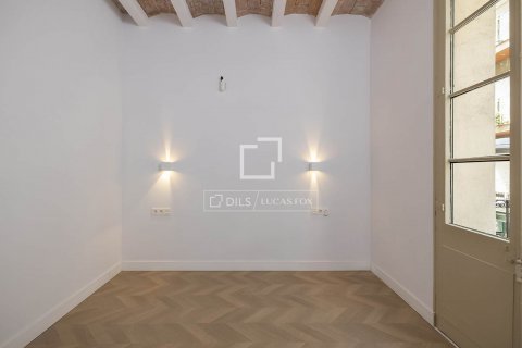 2 bedrooms apartment for sale in Barcelona, Catalonia, Spain № 8808 - photo 13