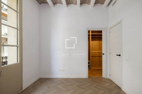 2 bedrooms apartment for sale in Barcelona, Catalonia, Spain № 8808 - photo 10