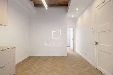 2 bedrooms apartment for sale in Barcelona, Catalonia, Spain № 8808 - photo 6