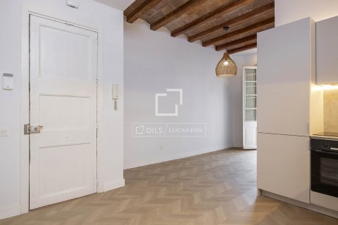 2 bedrooms apartment for sale in Barcelona, Catalonia, Spain № 8808 - photo 4