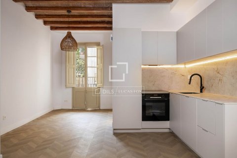 2 bedrooms apartment for sale in Barcelona, Catalonia, Spain № 8808