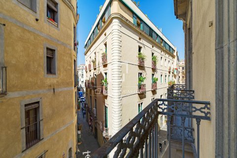 4 bedrooms apartment for sale in Barcelona, Catalonia, Spain № 8802 - photo 12