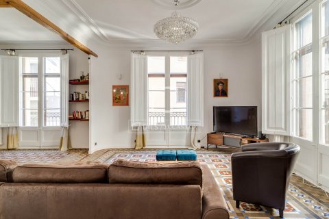 4 bedrooms apartment for sale in Barcelona, Catalonia, Spain № 8802 - photo 3