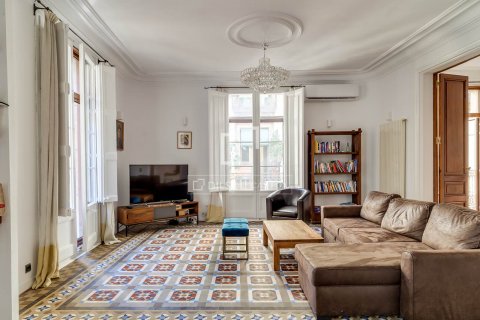 4 bedrooms apartment for sale in Barcelona, Catalonia, Spain № 8802