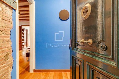 4 bedrooms apartment for sale in Barcelona, Catalonia, Spain № 8802 - photo 15