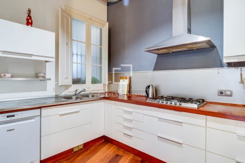 4 bedrooms apartment for sale in Barcelona, Catalonia, Spain № 8802 - photo 23