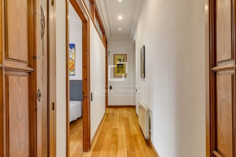 4 bedrooms apartment for sale in Barcelona, Catalonia, Spain № 8802 - photo 28