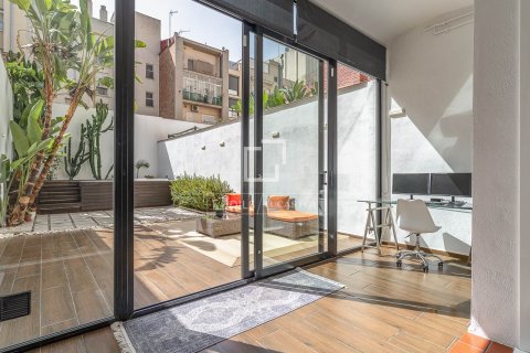2 bedrooms apartment for sale in Barcelona, Catalonia, Spain № 8804 - photo 11