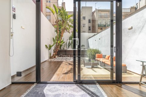 2 bedrooms apartment for sale in Barcelona, Catalonia, Spain № 8804 - photo 12