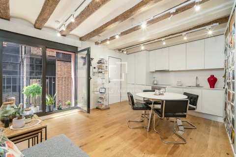 1 bedroom apartment for sale in Barcelona, Catalonia, Spain № 8806 - photo 2