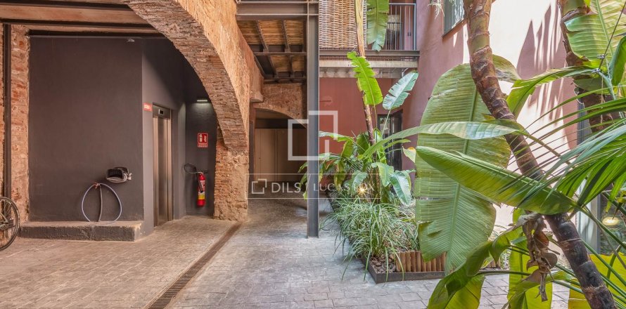 1 bedroom apartment for sale in Barcelona, Catalonia, Spain № 8806