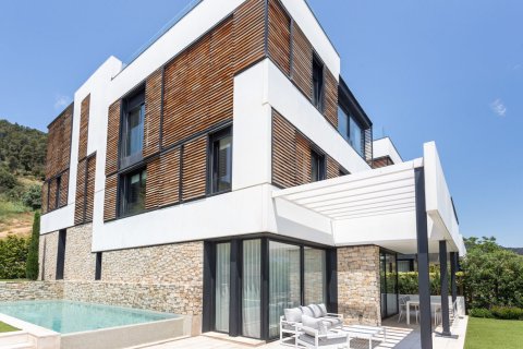 7 bedrooms house for rent in Barcelona, Catalonia, Spain № 1565