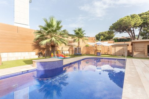 7 bedrooms house for rent in Barcelona, Catalonia, Spain № 1569 - photo 14