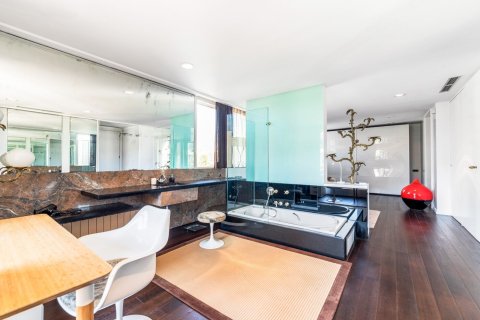 5 bedrooms apartment for rent in Barcelona, Catalonia, Spain № 1566 - photo 12