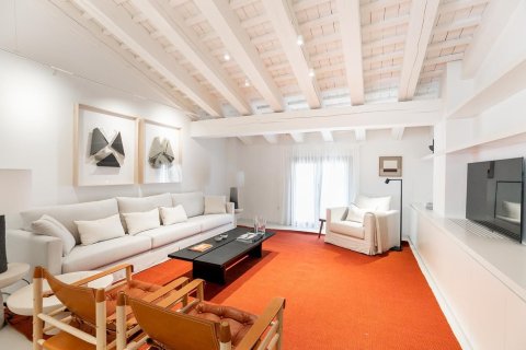 3 bedrooms apartment for rent in Barcelona, Catalonia, Spain № 1564