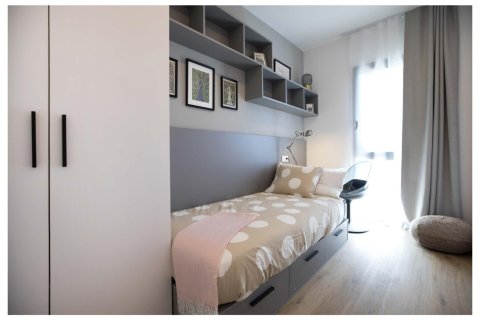 Apartamento de 3 dormitorios en venta en Esplugues de Llobregat, Barcelona, Cataluña, Spain № 1077 - foto 13