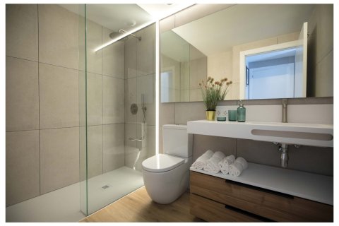 Apartamento de 3 dormitorios en venta en Esplugues de Llobregat, Barcelona, Cataluña, Spain № 1077 - foto 15