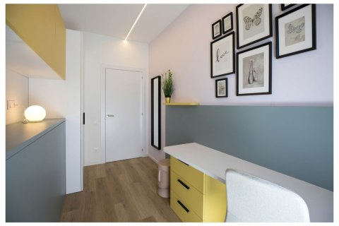 Apartamento de 3 dormitorios en venta en Esplugues de Llobregat, Barcelona, Cataluña, Spain № 1077 - foto 12
