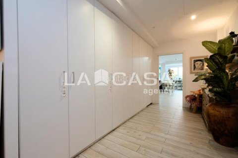 2 bedrooms apartment for sale in Sant Andreu, Barcelona, Catalonia, Spain № 2178 - photo 2